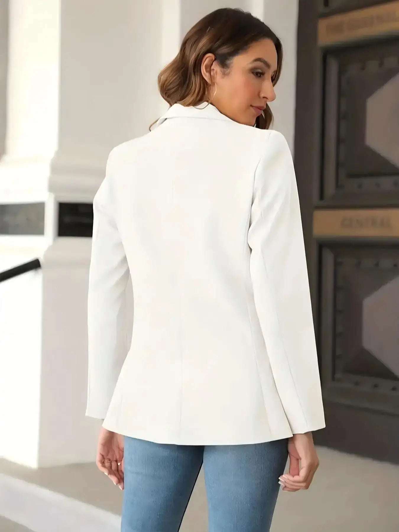 The Elira Classic Blazer